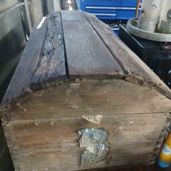 Antique chest.$20