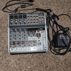 Xenyx Q1202 Mixer