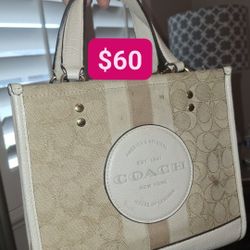 COACH SMALL DEMPSEY PURSE