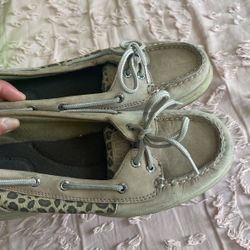 Woman Sperry Shoes Size 7.5