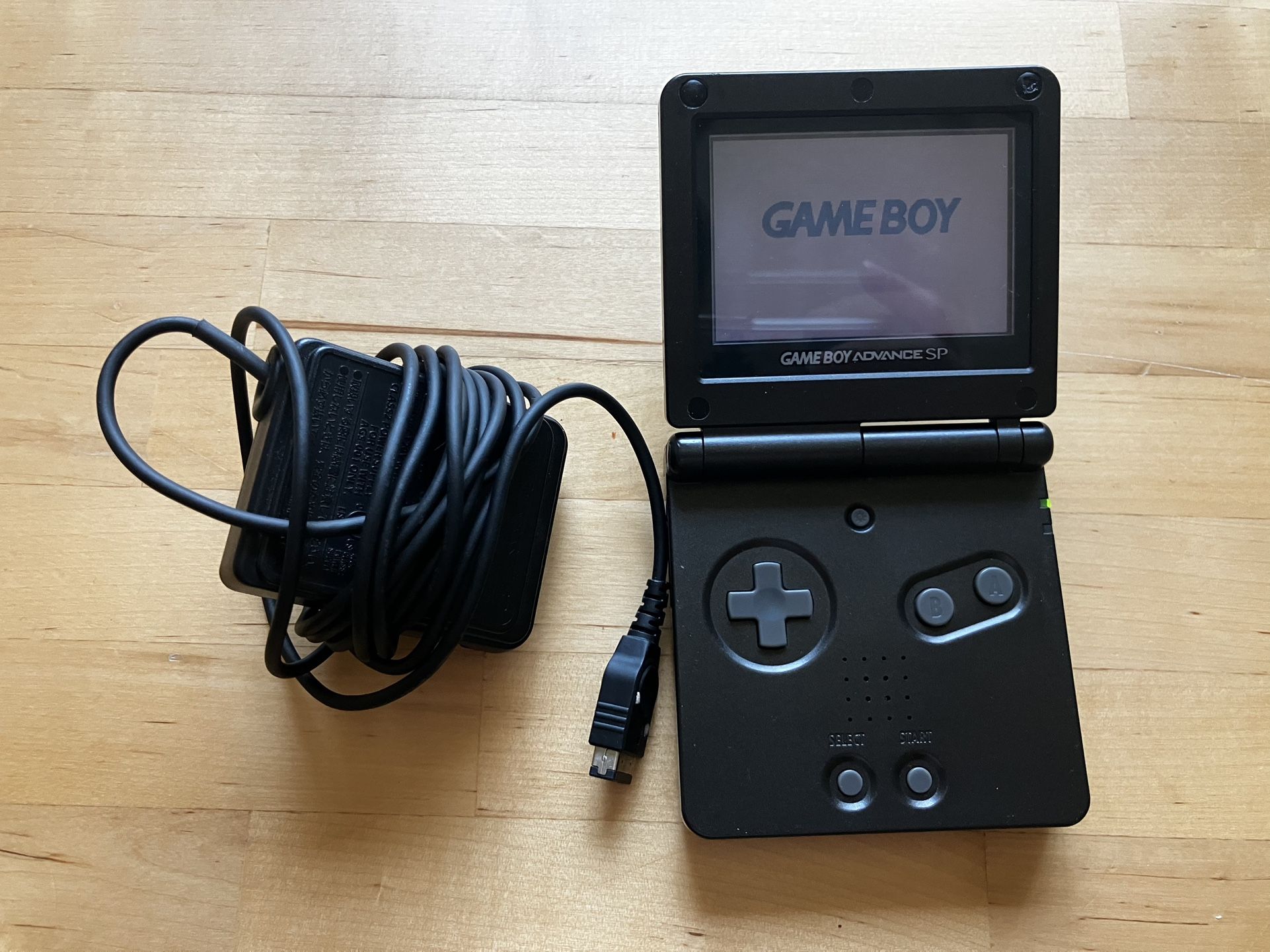 Game boy Advance SP Onyx With Charger And Game