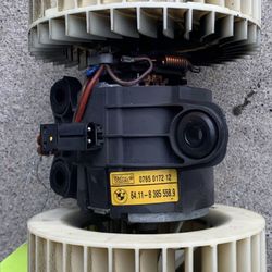 03 BMW 530i Heater blower motor