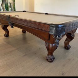Pool Table 8ft ( Free Delivery & Set Up & New Color Felt Of Your Choice ) 