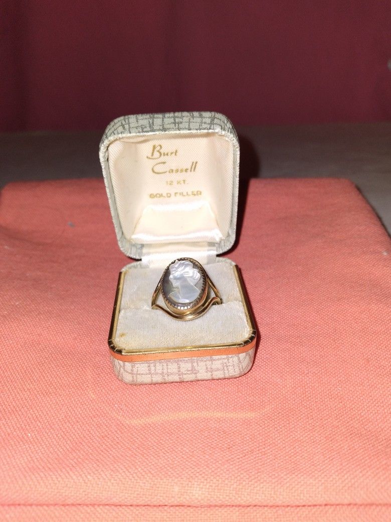 Antique Cameo Ring 