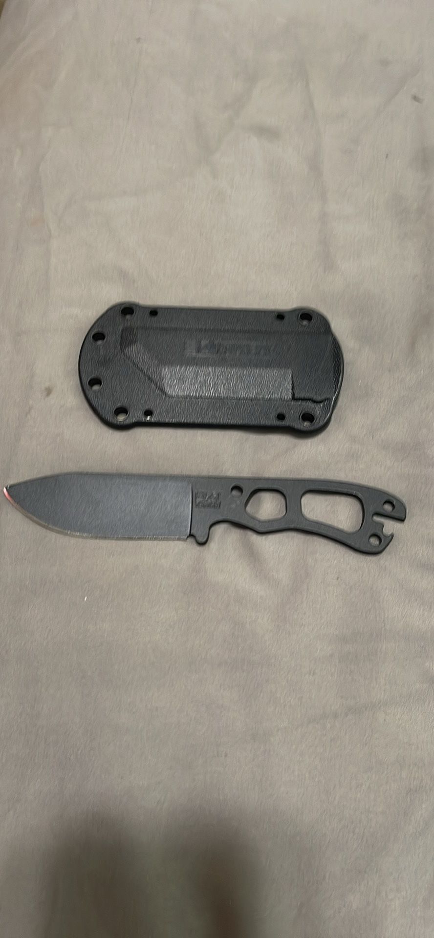 Knife 