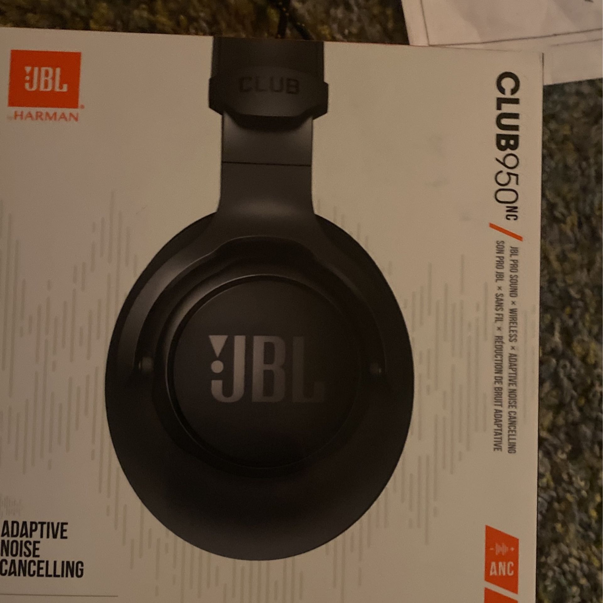 JBL - Club 950NC Wireless Noise Cancelling Over-the-Ear Headphones - Black 