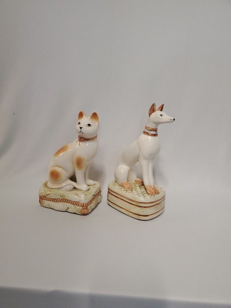 Cat Figure Glass Statue