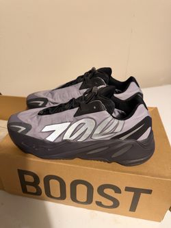 Yeezy 700 size 12