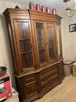 Dining room Hutch 