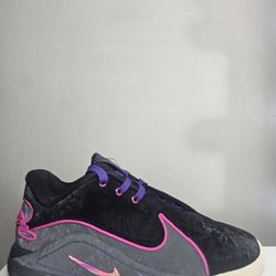 Nike LeBron 22 (Black/Laser Fuchsia) - Size 7.5 Men's