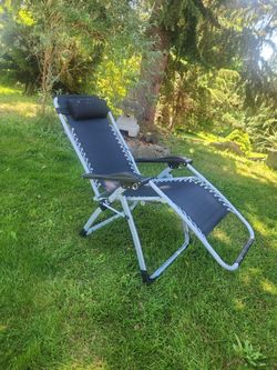 Outdoor Folding chaise Lounge  Chair Multiple Positions