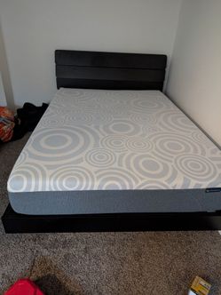 Full size bed frame Serta mattress
