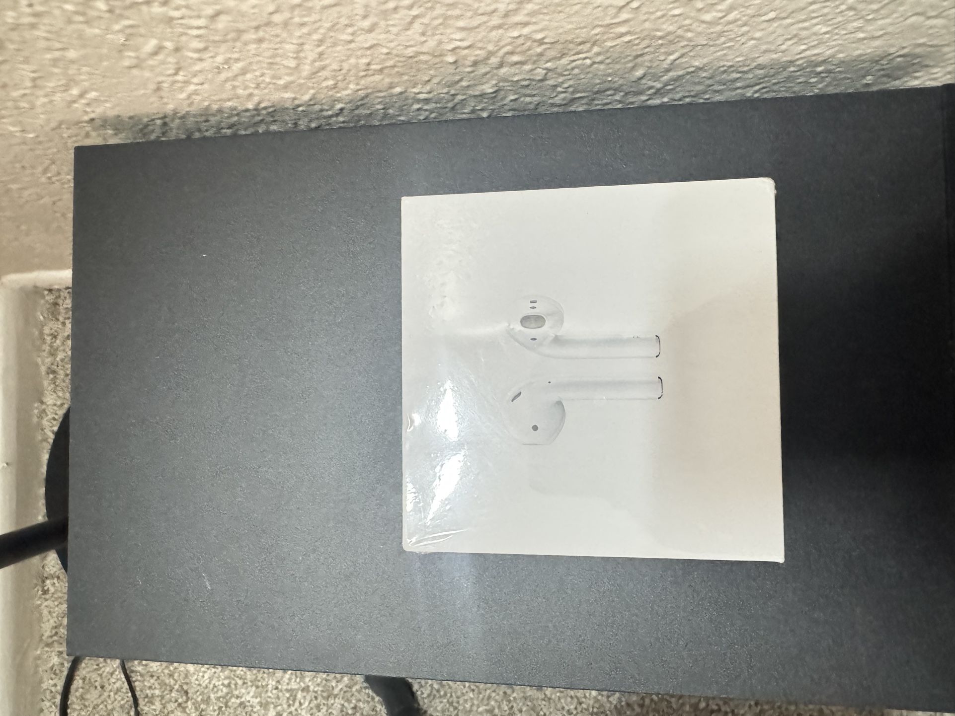 Apple AirPods with Wireless Charging Case