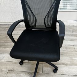 Black Office Chair With Mesh Back!