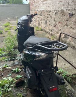 Fly Wing Moped Scooter Black