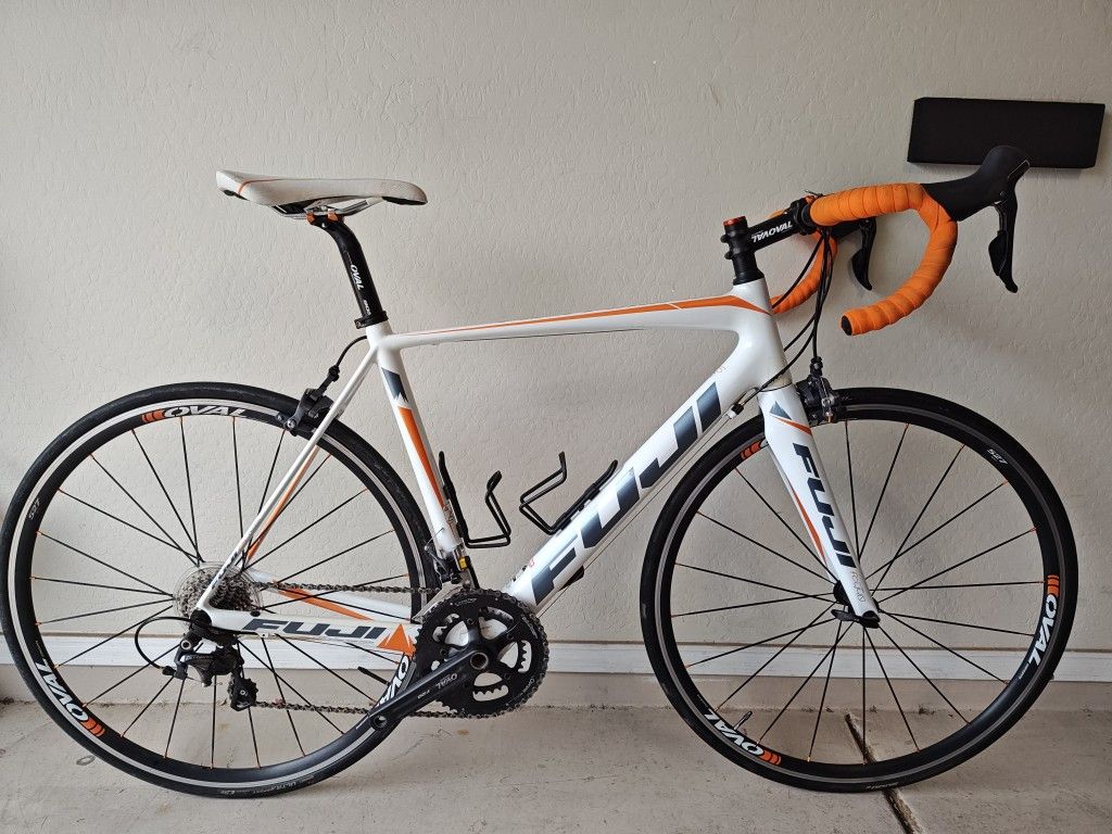 Fuji Altamira Road Bike M/L 56