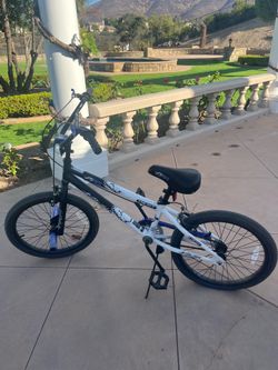 Kids Black & White Bike