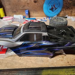 Traxxas Maxx V1 Body