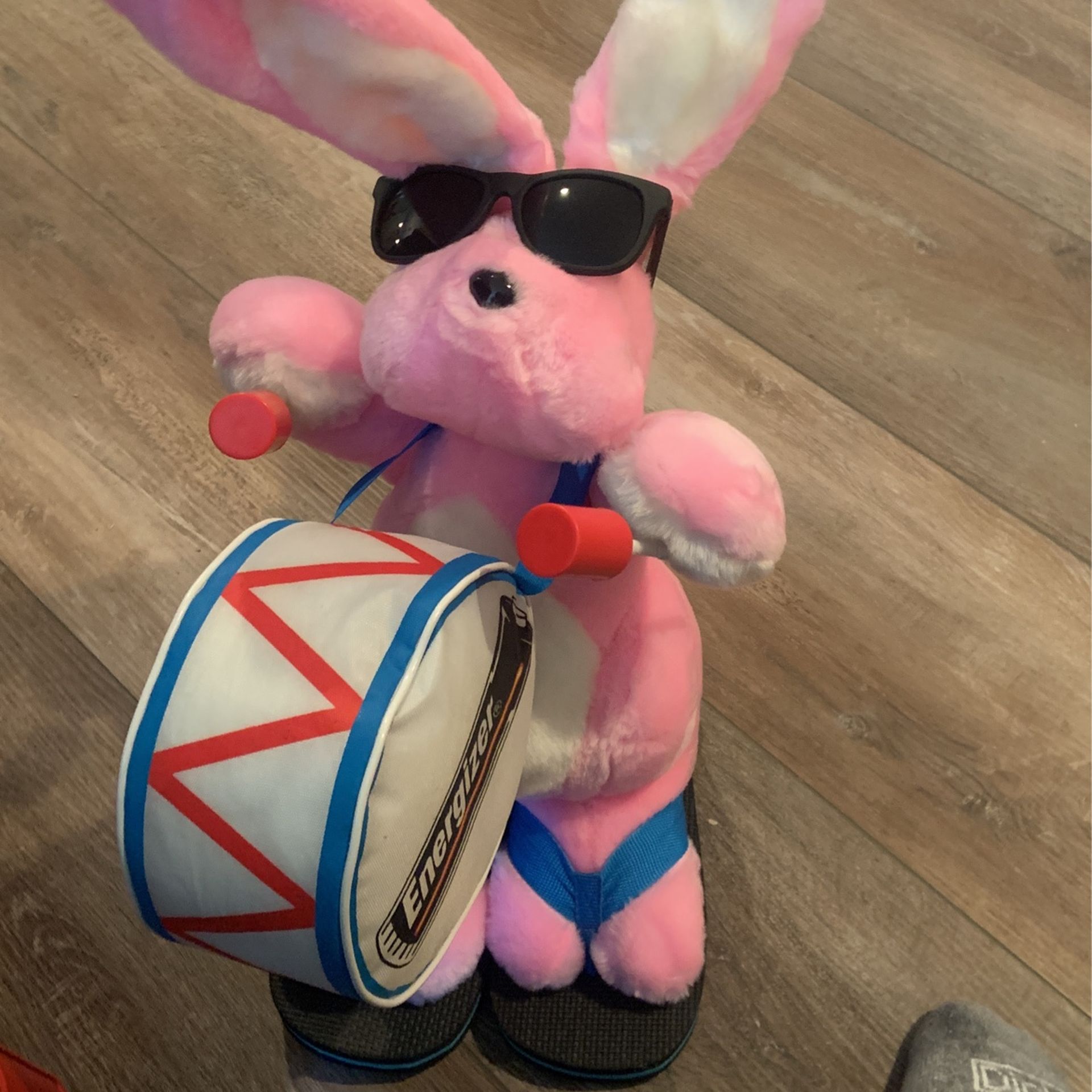 Vintage 1995 plush Energizer Bunny with drum and sunglasses- 20 inches tall 25 $ Each