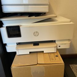 HP PRINTER WITH 1 PACK OF PAPER