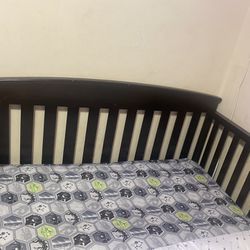 Baby Crib To Toddlers Bed 