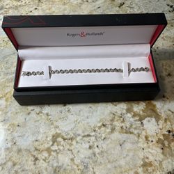 Sterling Silver 0.075 CTW Brilliant Cut Diamond Heart Bracelet-7.5”-Rogers & Hollands