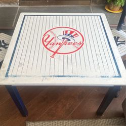 yankee kids table and chairs 