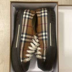 Burberry Shoes