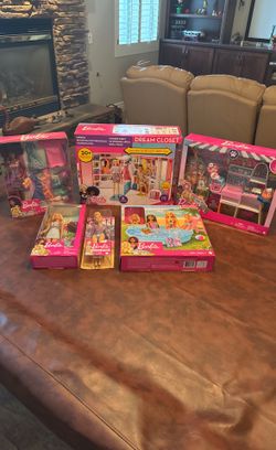 NEW Barbie Bundle Sets 