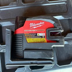 Milwaukee M12 Green Cross & 4-Point Laser