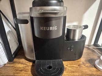 Keurig Coffee Maker with Milk Frother