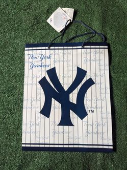 New York Yankees Gift Bag with Tags 12x15