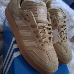 New Adidas Samba XLG In Brown Size 9.5 