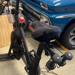 Peleton Excellent Condition + weights And Shoes