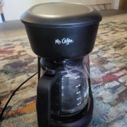 Lightly Used Black Mr Coffee Coffee Pot! 