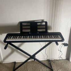 Keyboard Piano With Stand 