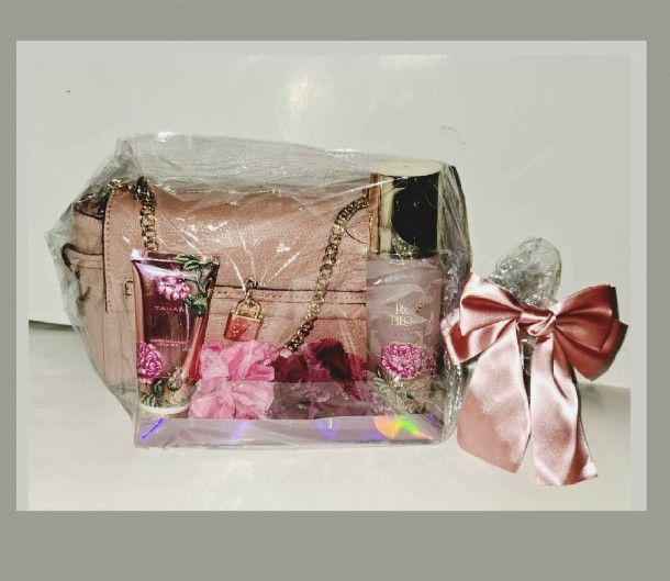 Women Gift Set ( N Love G )