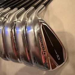Taylormade Qi35 Iron Set 4-9 P,A 