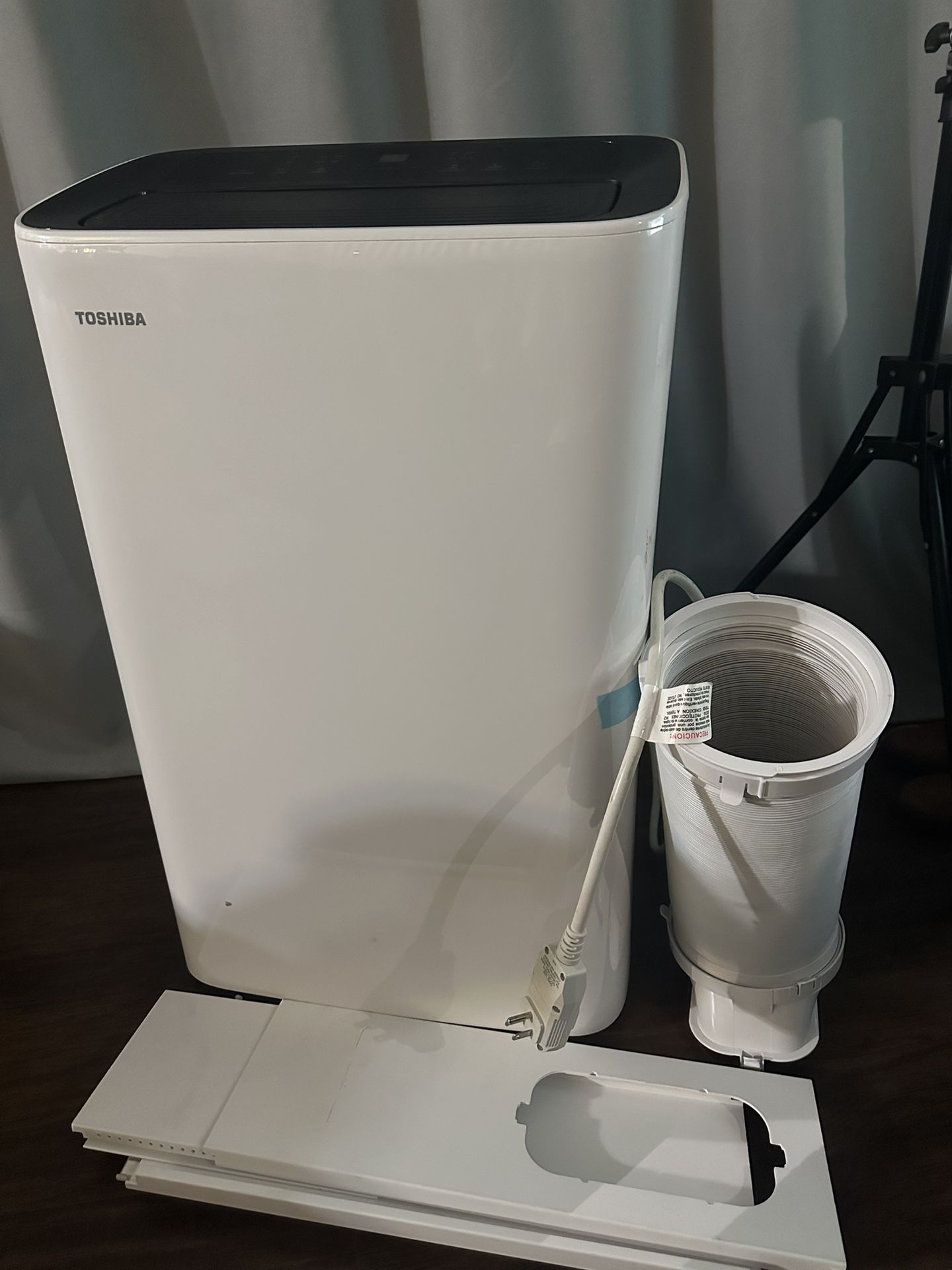 Toshiba 12,000 BTU Portable AC – 2024 Model 