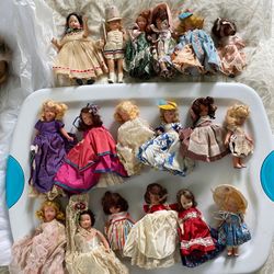 Dolls - Storybook?