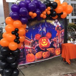 Halloween balloon garland