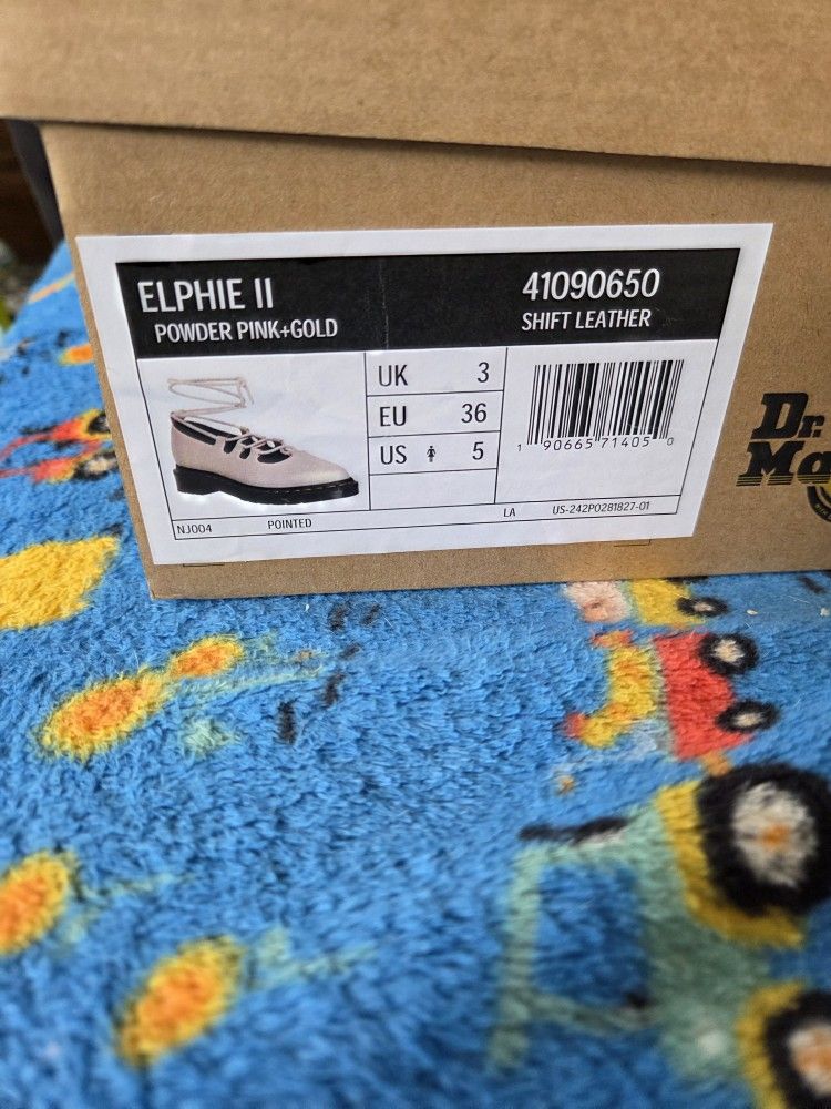 Dr. Marten Women's Shoe