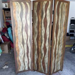 Trifold Privacy Divider