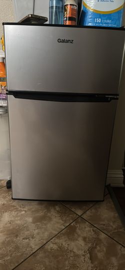 Compact fridge