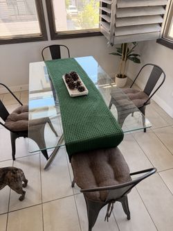 Glass Dinning Room Table with Chairs