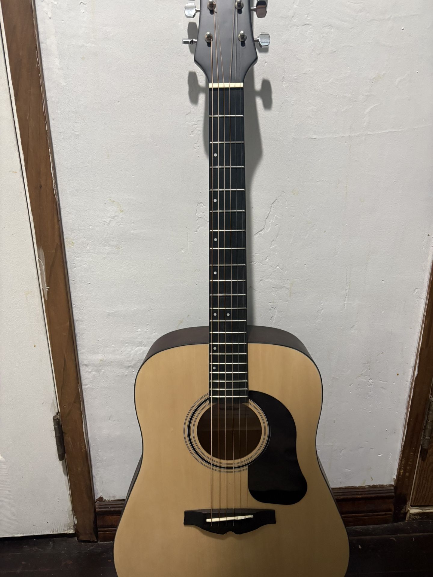 Guitar (YOU CAN MKE OFFER)