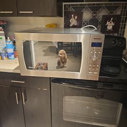 Panasonic - 2.2 Cu. Ft. 1250-Watt Countertop Microwave Oven with Inverter Technology - Stainless Steel