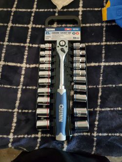 Socket wrench set