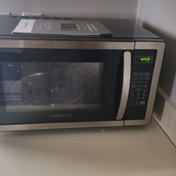 Faberware 1000w Microwave 