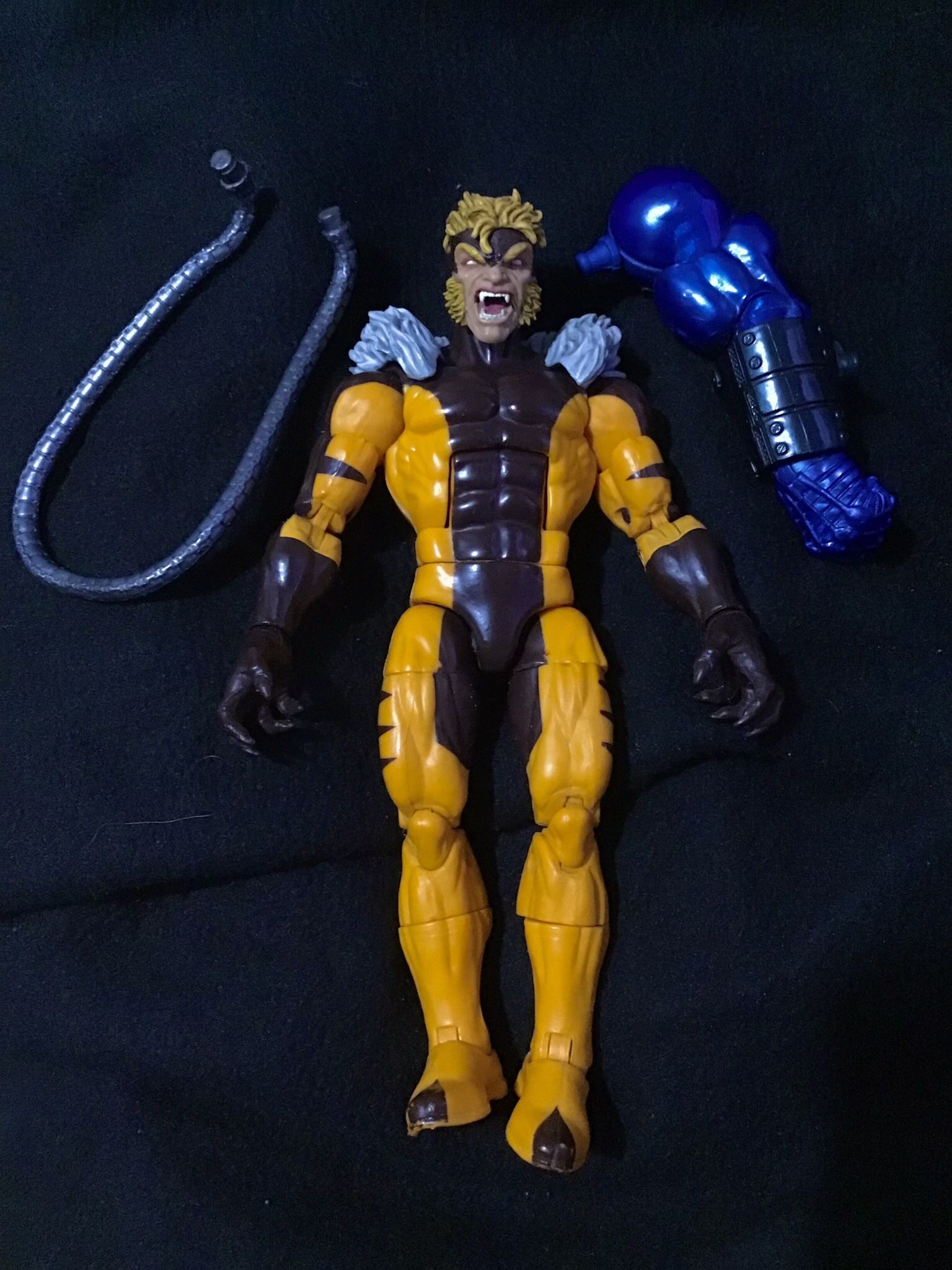 Marvel Legends Sabertooth Apocalypse BAF